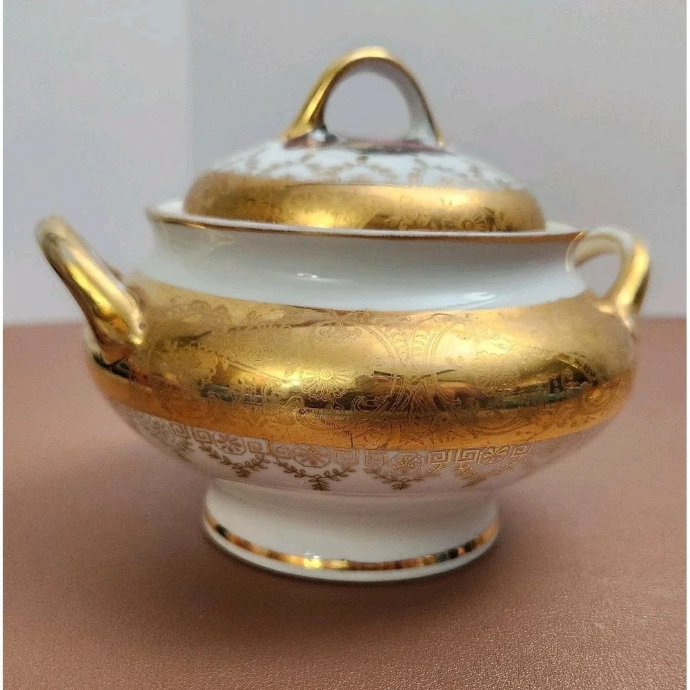 Edgewood China Warranted 22 Karat Gold Floral Decorative Sugar Bowl